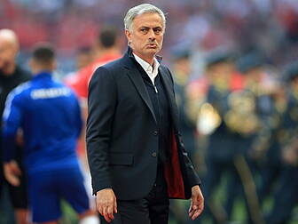 Fans back Mourinho after recen...